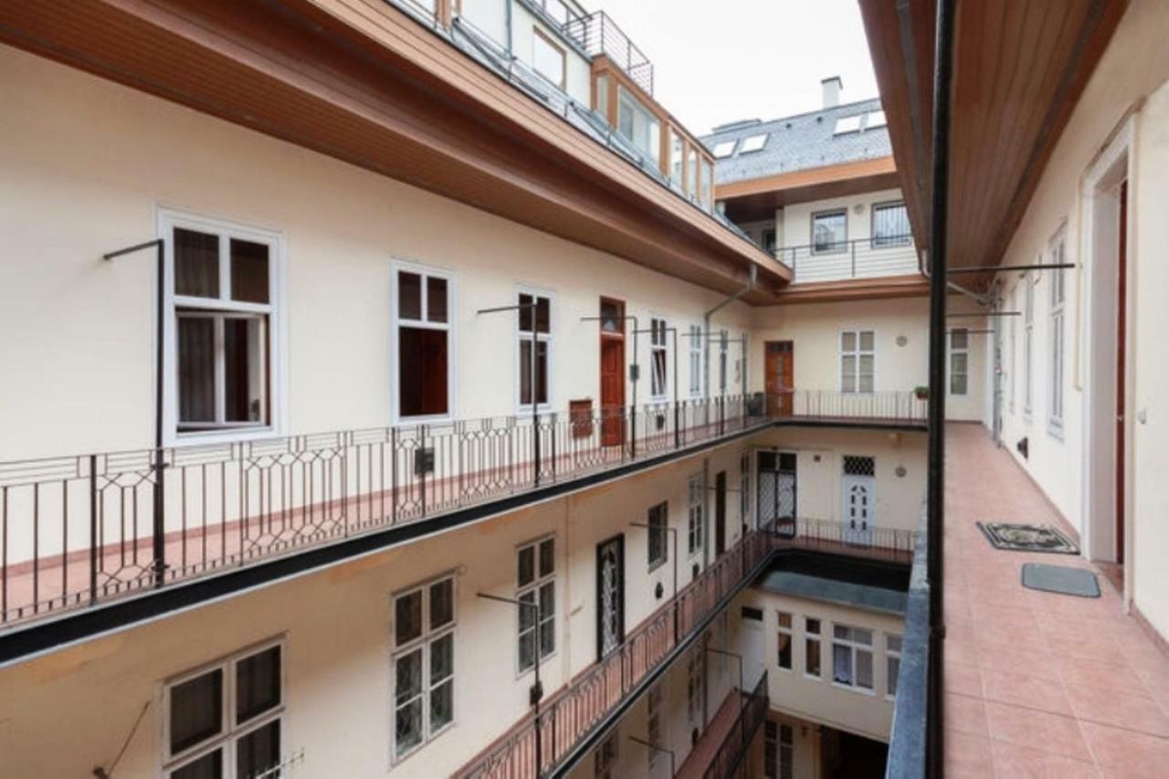 Revay Utca Apartman Budapest Kültér fotó